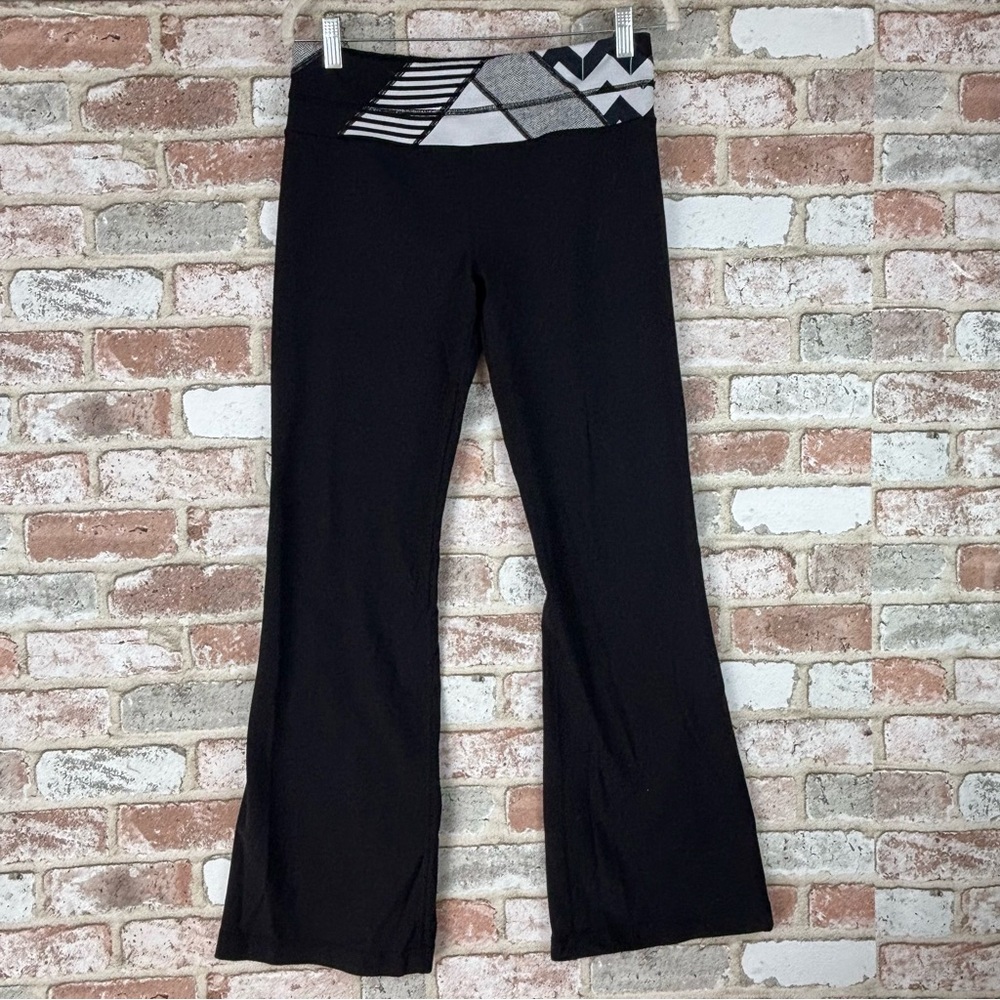 Lululemon Pants Womens 8 Black Groove Flare Yoga Activewear Pattern Waistband